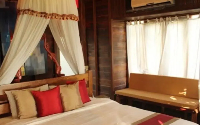 Chivaree Hotel And Resort