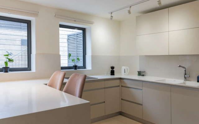 The Pearl of Nachlaot Apartments