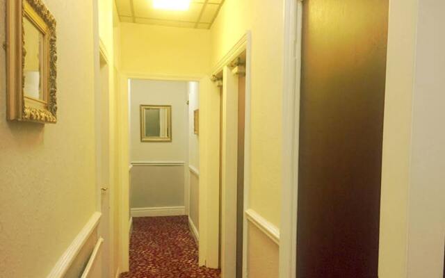 St Elmo Hotel