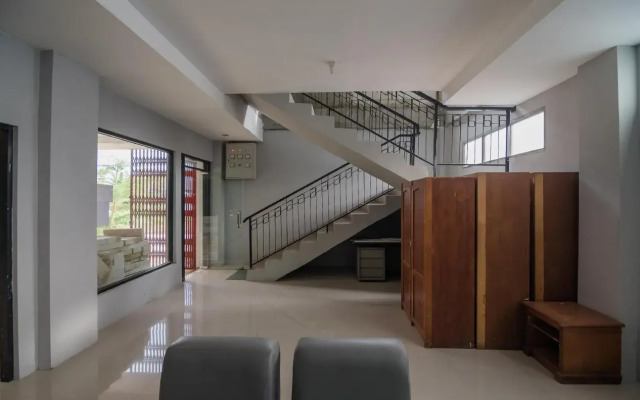 Sweet Home Guest House by RedDoorz