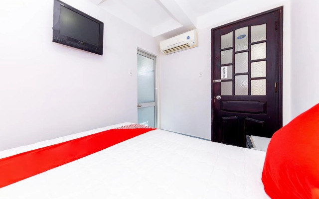 OYO 385 Gia Huy Hotel