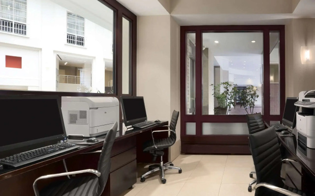 Embassy Suites by Hilton Alexandria Old Town