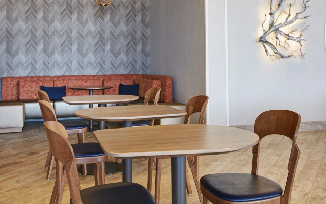 Courtyard by Marriott Erie Bayfront