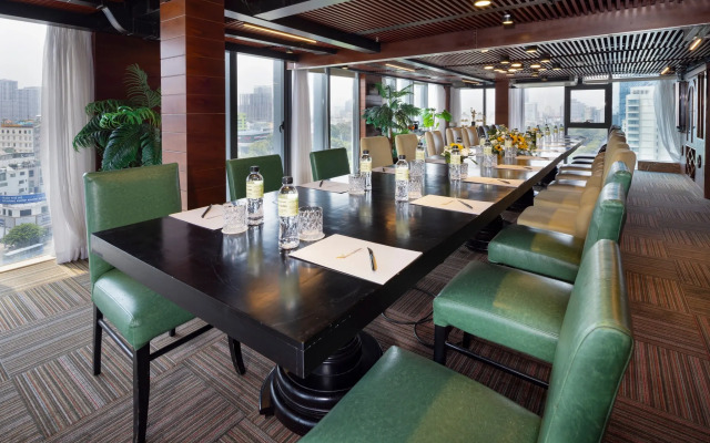 Winsuites Sai Gon Hotel