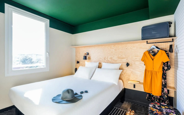 ibis Styles Lyon Meyzieu Arena Stadium