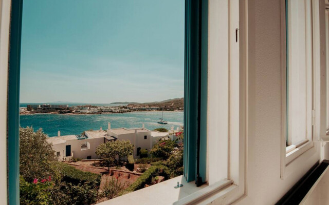 Sea-Front House With Private Beach, Sounio