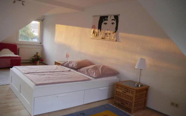 Sonniges Häuschen mit Garten