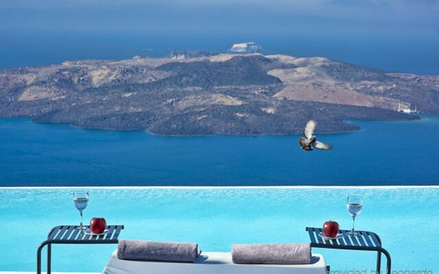Cosmopolitan Suites