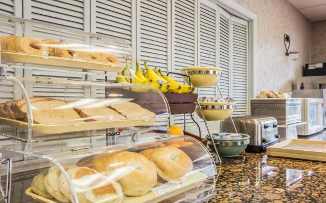 Econo Lodge Pilot Mountain