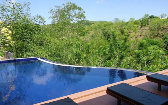 Terrace Ampels