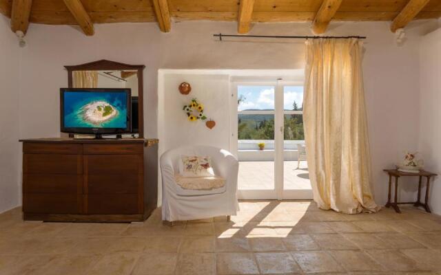 Stone Villa Louiza
