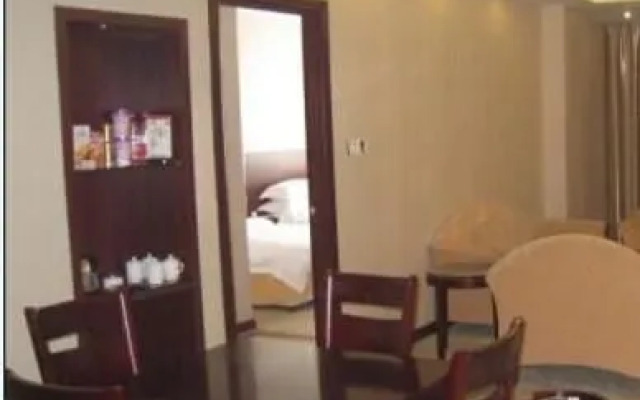 Jingjiang Fenghe Hotel