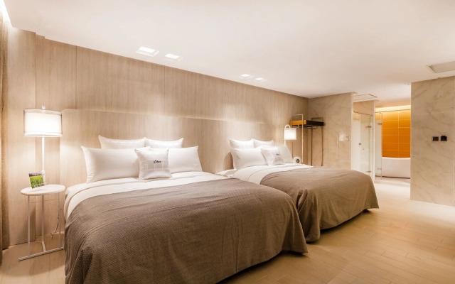 Six Star Motel - Taoyuan