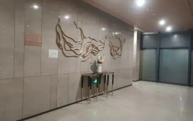 Xiamen Three-person E-sports Hotel (Xiamen North Station)