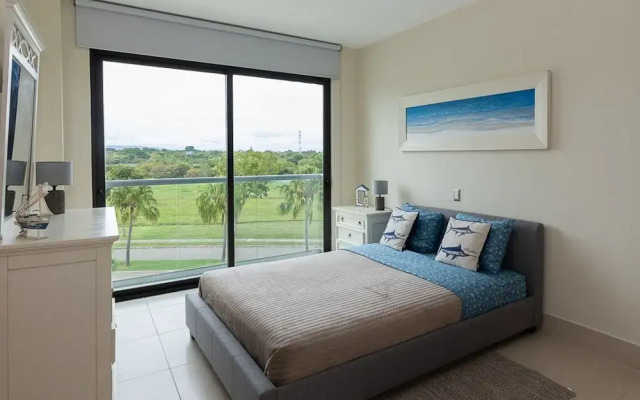 The Seashells Beach Condo by Acomodo