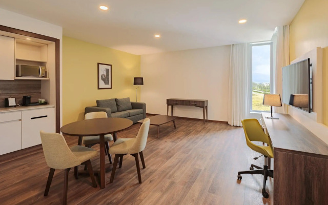 Holiday Inn Quito Airport by IHG