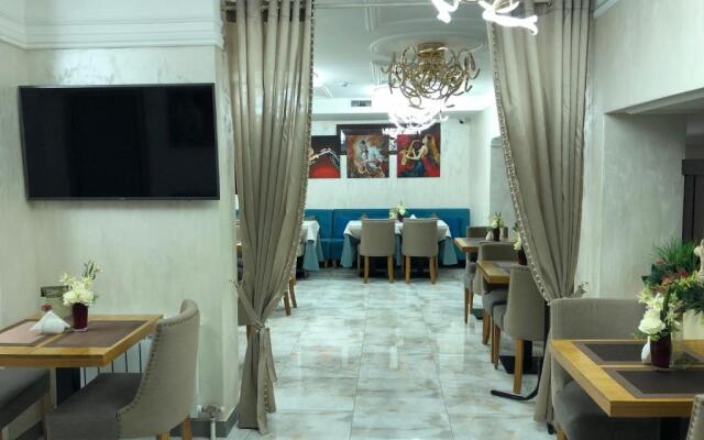 Grace Point Hotel