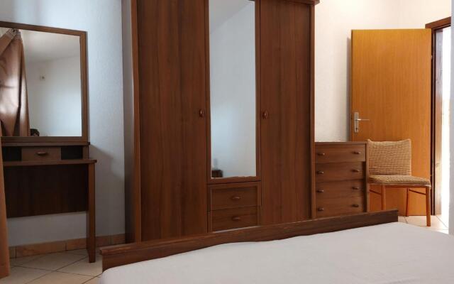 Jase - 30 m From Beach - Sa1-crvena Kuhinja