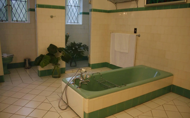 Northcliff Manor Guest House