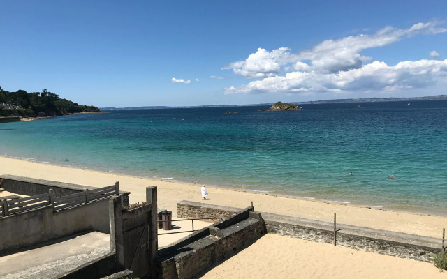 Duplex apartment in a prime seafront location, Treboul, Douarnenez
