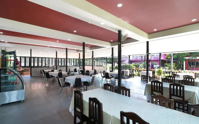 Tong House Resort By OYO