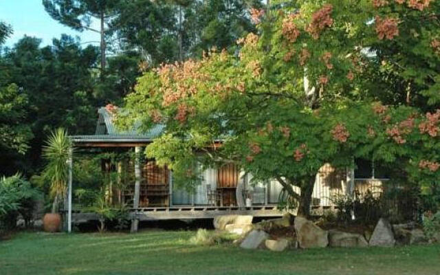 Mavis's Cabins @ Mt Warning