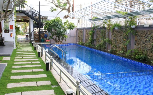 Hotel Blue Dragon