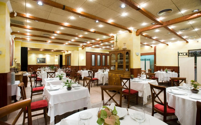 Hotal Azahar