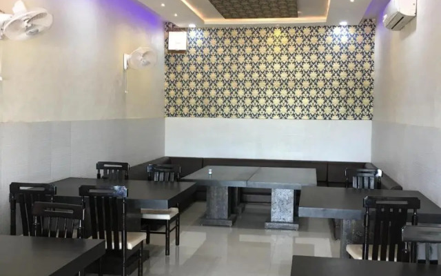 Roop Shree Hotel