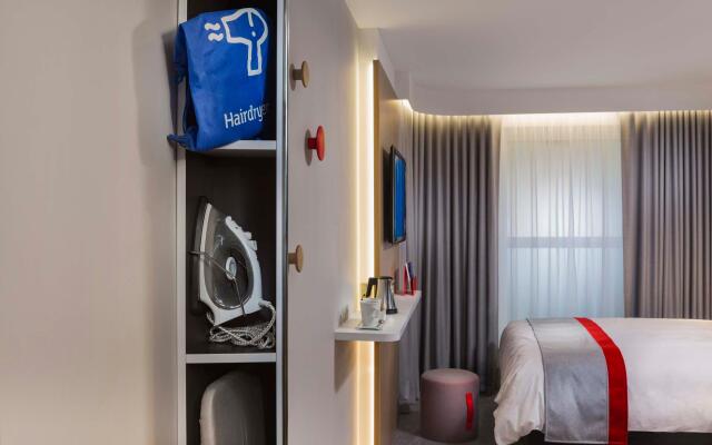 Holiday Inn Express Belfast City by IHG