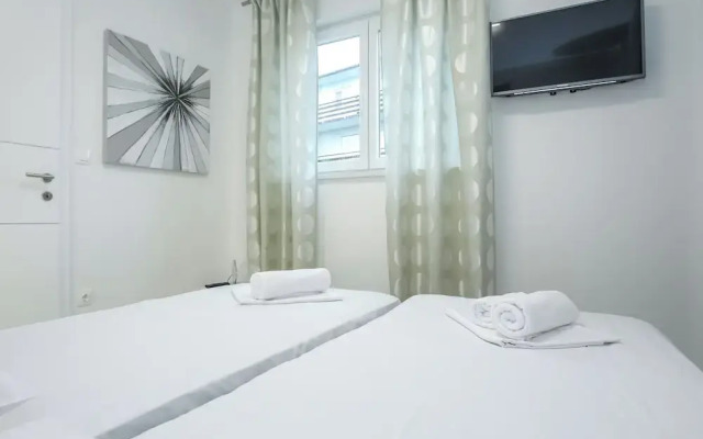 Tomana B Apartments