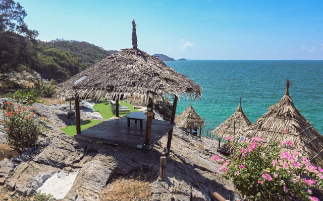 Paree Hut Resort Koh Sichang