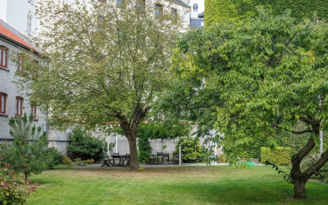 Sanders Shield - 3 Bedroom Apartment With Balcony