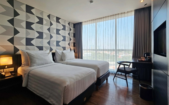 Luminor Hotel Jemursari by WH