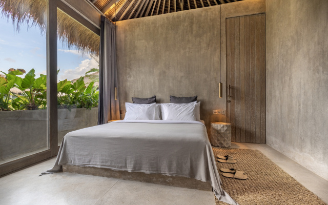 The Konkret Lombok – Guest Rooms – Kuta
