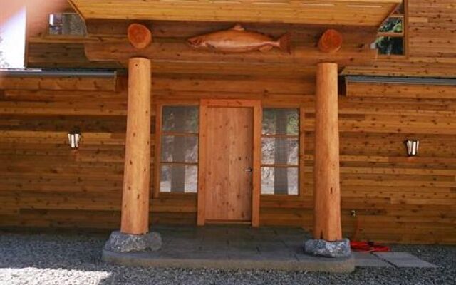 He-Tin-Kis Lodge