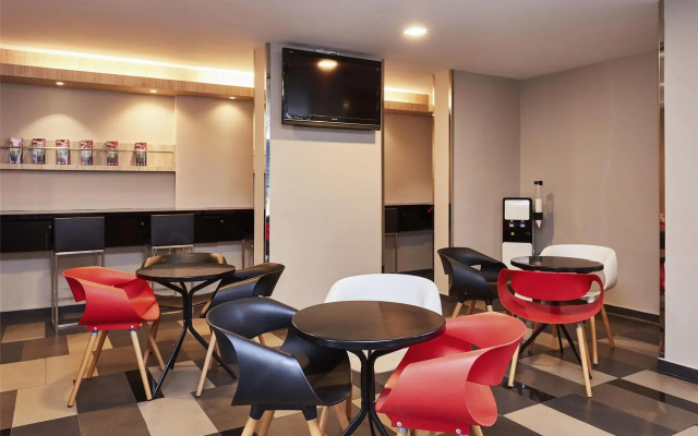 ibis budget Singapore Ruby