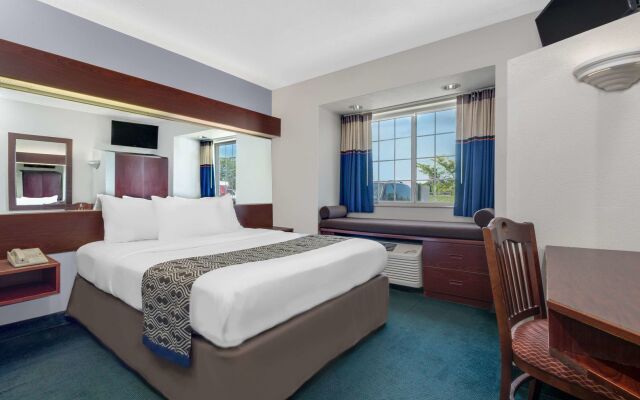 Microtel Inn & Suites by Wyndham London