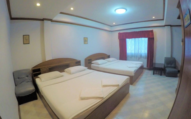 Break Point Hotel