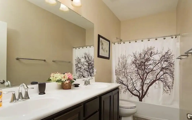 Pleasant Surprise By Signature Vacation Rentals