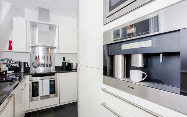 2 Bedroom West End Apartment Close To Regent's Park
