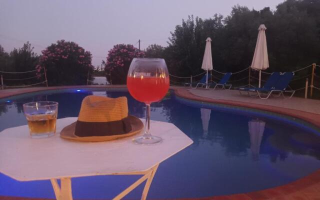 Skiathos Country Studios,Travel10gr