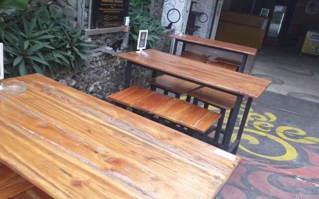 Ungu Nasional 2 Hotel