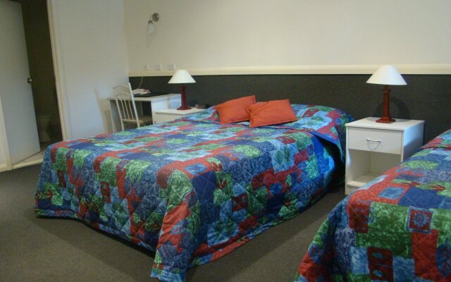 Dunsborough Inn Backpackers