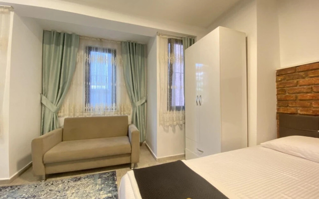 Comfy and Central Studio Flat Near Istiklal Street