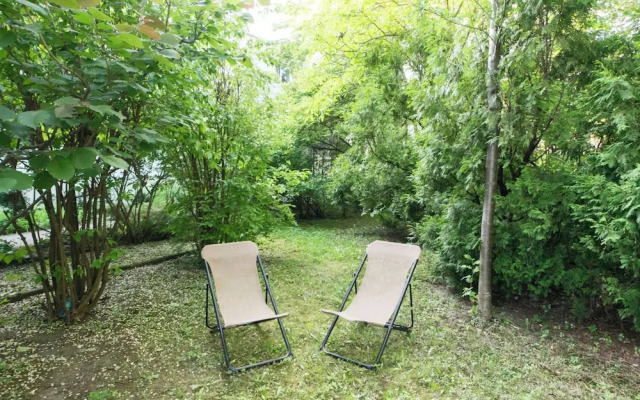 Cozy Flat With A Garden