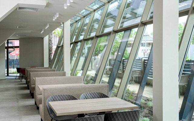 Hotel Laguna Park Sunrise