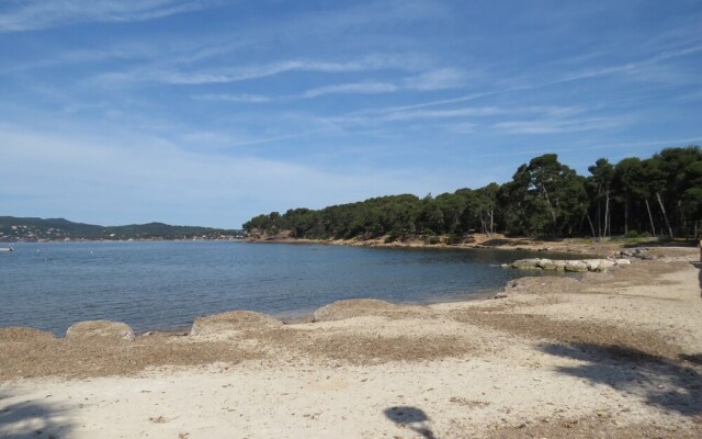 Apartment With one Bedroom in Saint-mandrier-sur-mer, With Wonderful s