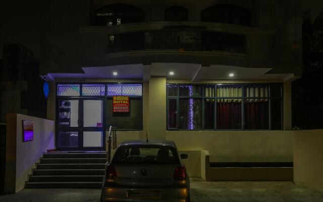 OYO 84319 Hotel RN Residency