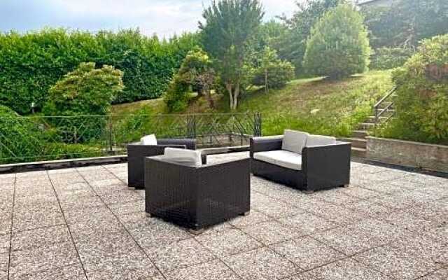 La casetta dalla porta rossa